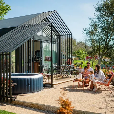 Bruval Eco Retreat Station touristique