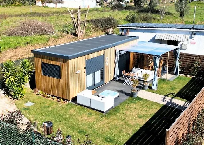 Station touristique Bruval Eco Retreat *